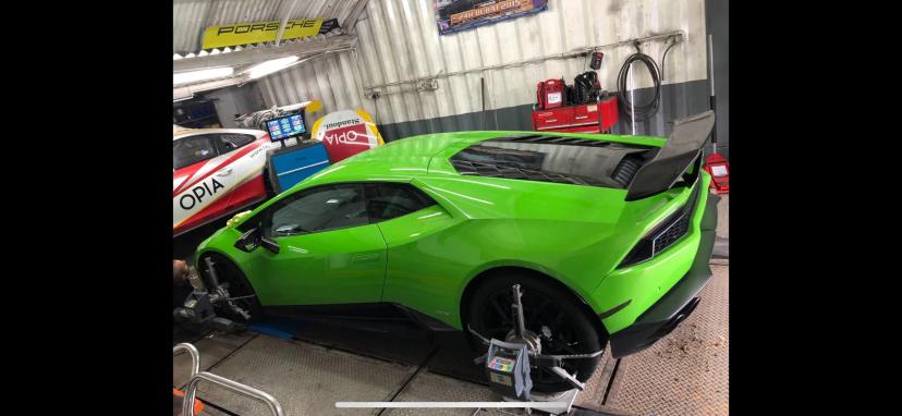Lamborghini Huracán precision alignment at Welch Automotive